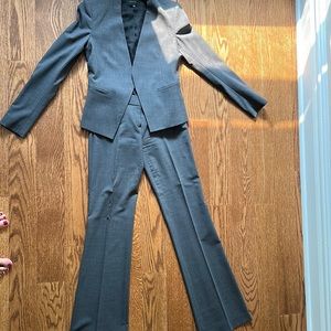 Theory two piece suit in grey